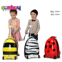 CB559448 - Remote control walking suitcase (2.4G)