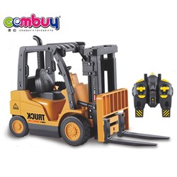 CB705135 - 6 - way remote control forklift