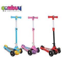CB900732 - Tricycle with light, tricolor mixed