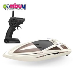 CB935436-CB935441 - Remote control boat